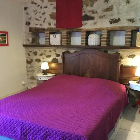 Chambres D'hotes La Gondromiere 2*