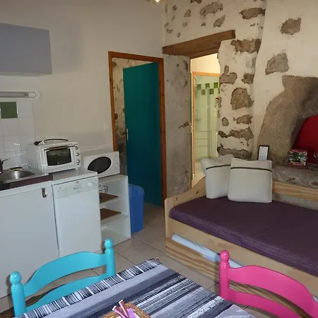 Chambres D'hotes La Gondromiere Bed & Breakfast