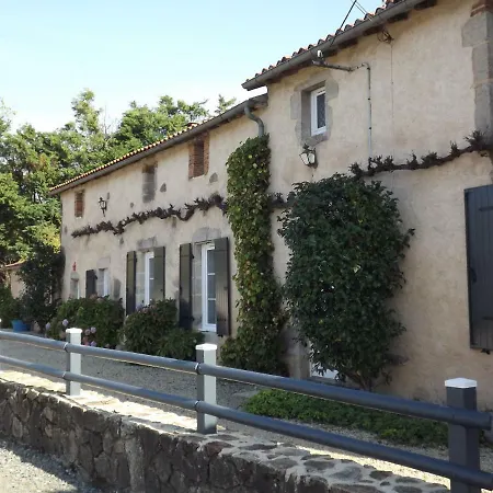 Chambres D'hotes La Gondromiere 2*